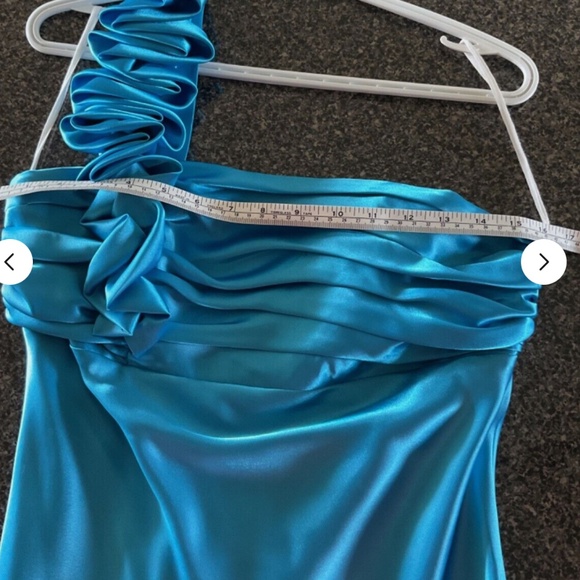 Beautiful Fiesta Gown, Blue, Medium - Picture 5 of 15